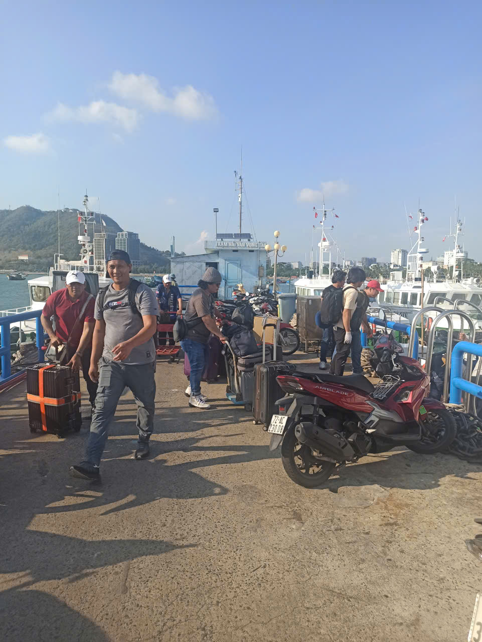 Crew change support activity