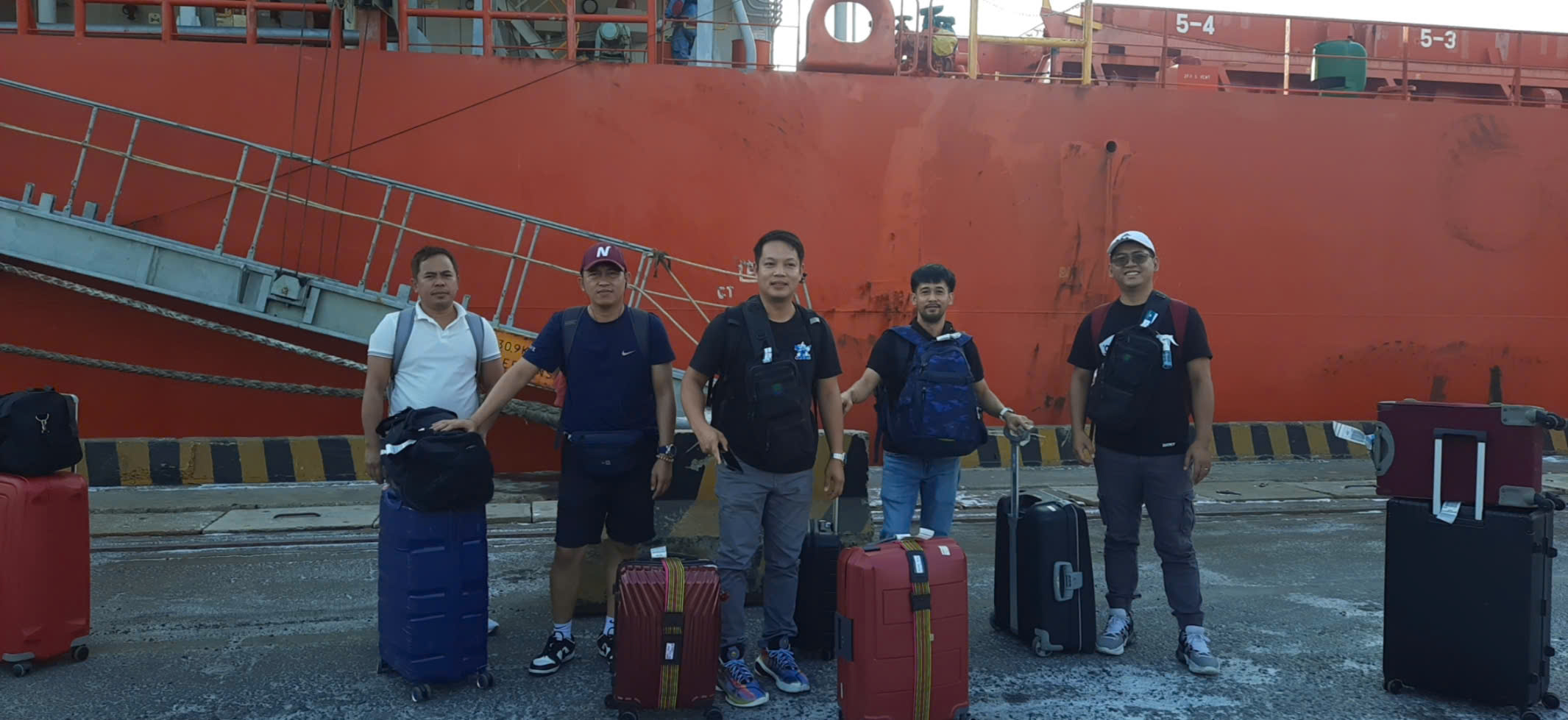 Crew coordination and port-side transfer support