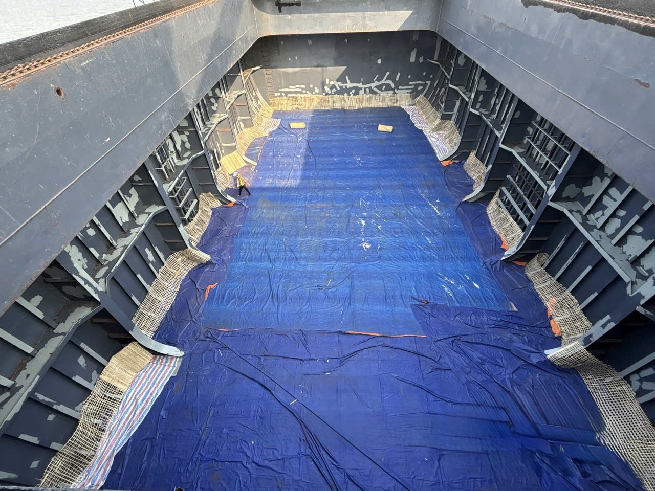 Dunnage supply workflow for cargo protection