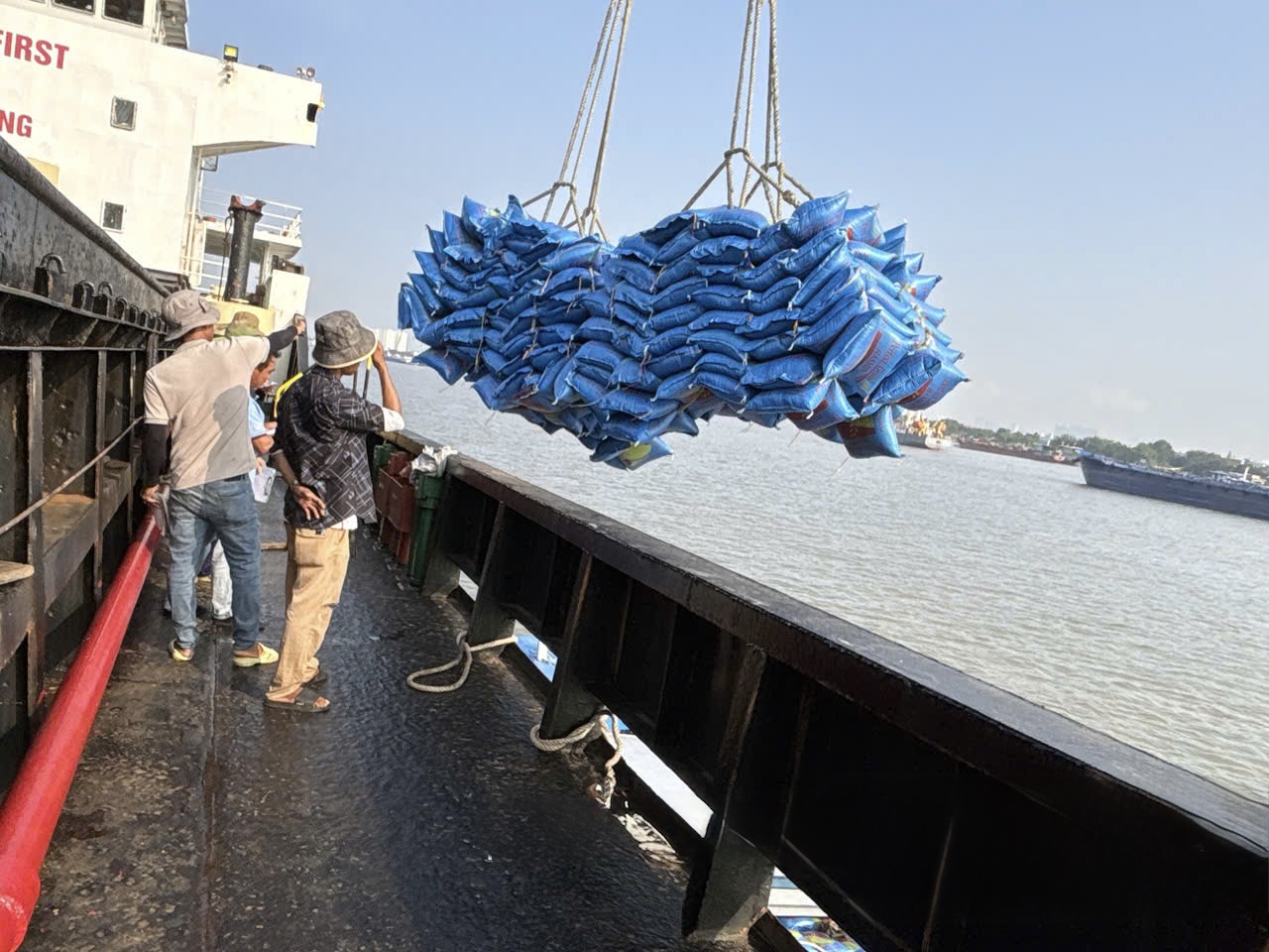 Dunnage and securing materials ready for vessel use