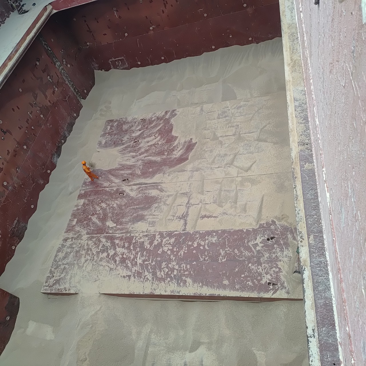 Cargo securing materials prepared for dispatch